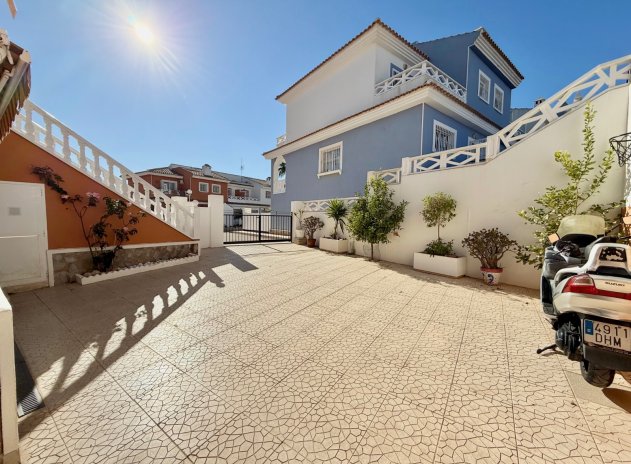 Resale - Villa * - Ciudad Quesada * - Doña Pepa *