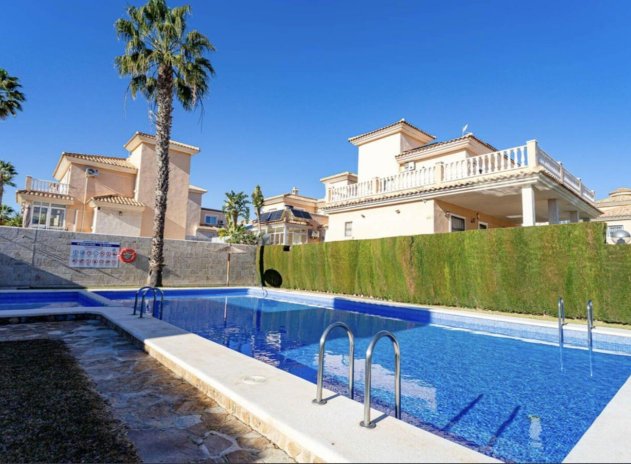 Resale - Townhouse * - Orihuela Costa * - Los Altos *