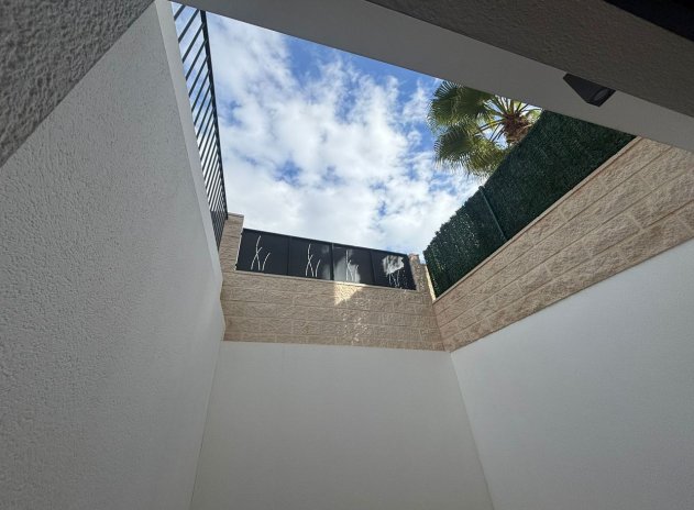 Resale - Villa * - Ciudad Quesada *