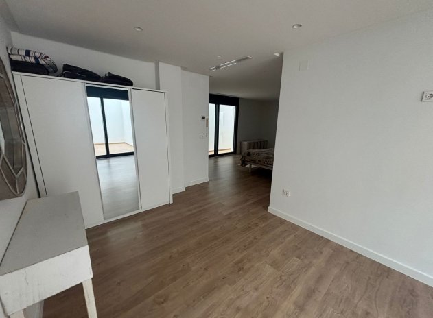 Resale - Villa * - Ciudad Quesada *