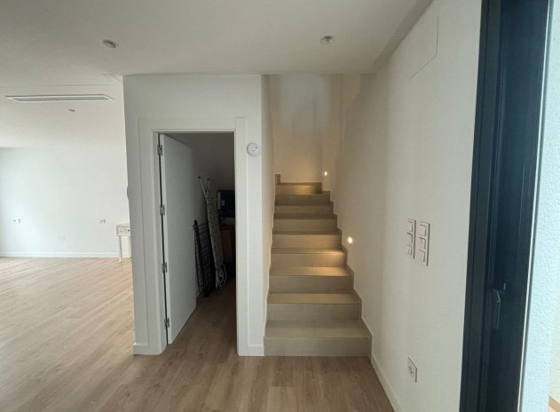 Resale - Villa * - Ciudad Quesada *