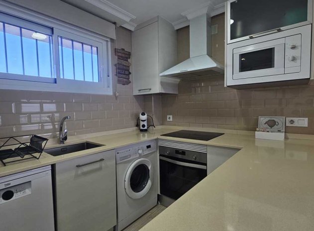 Resale - Apartment / Flat * - Mil Palmeras *