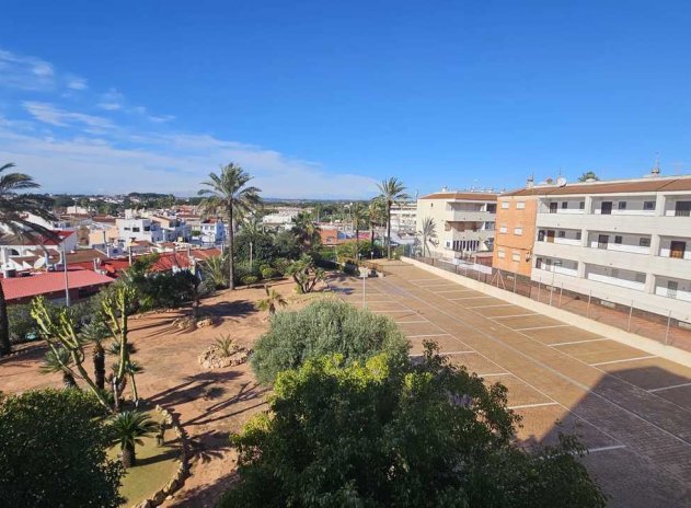 Resale - Apartment / Flat * - Mil Palmeras *