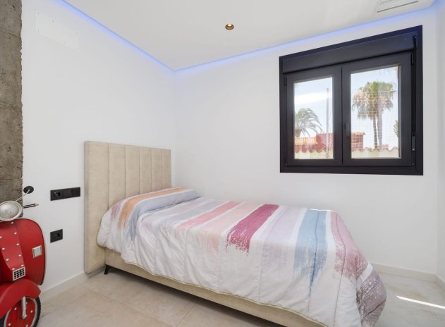 Herverkoop - Villa - Torrevieja