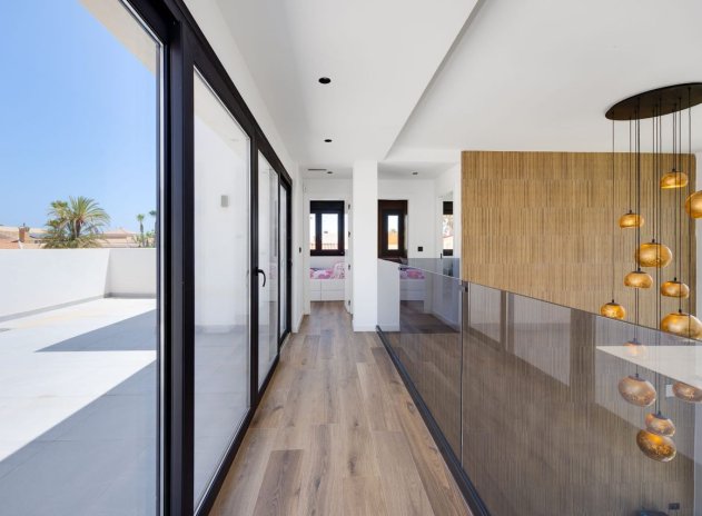 Herverkoop - Villa - Torrevieja