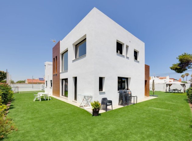 Herverkoop - Villa - Torrevieja