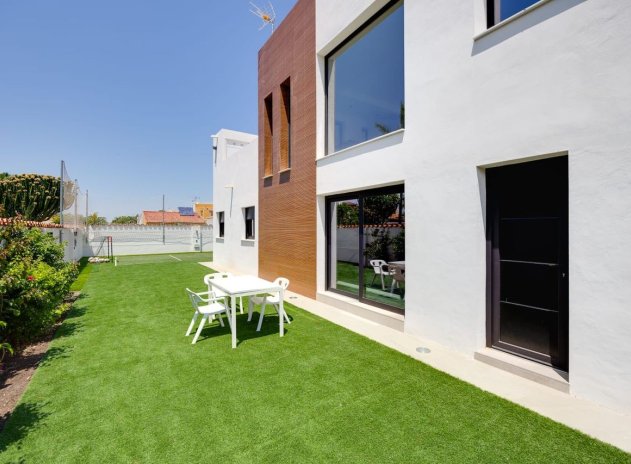 Herverkoop - Villa - Torrevieja