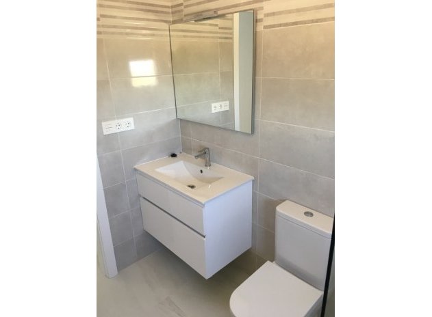 Resale - Villa * - Pinoso *