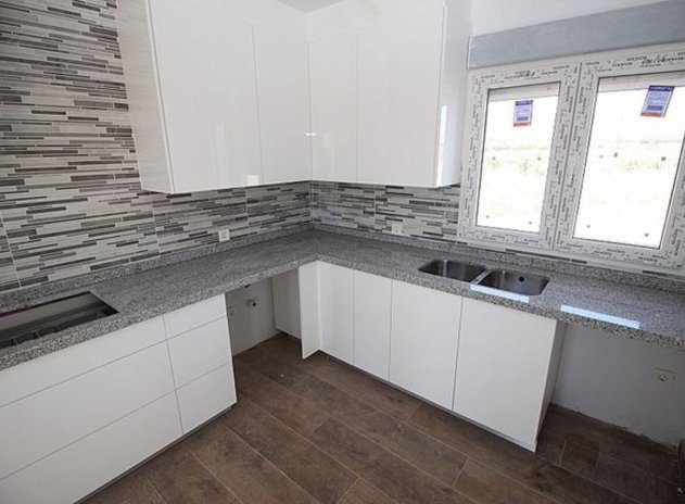 Resale - Villa * - Pinoso *