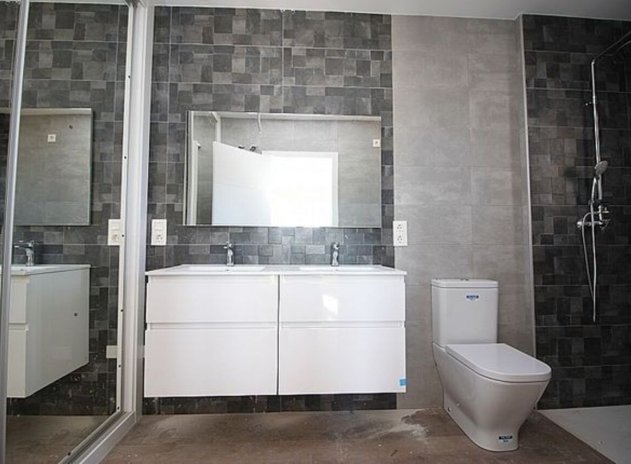 Resale - Villa * - Pinoso *