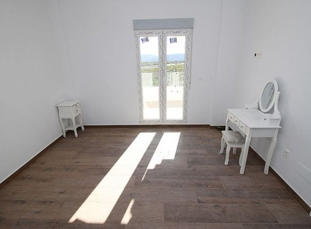 Resale - Villa * - Pinoso *