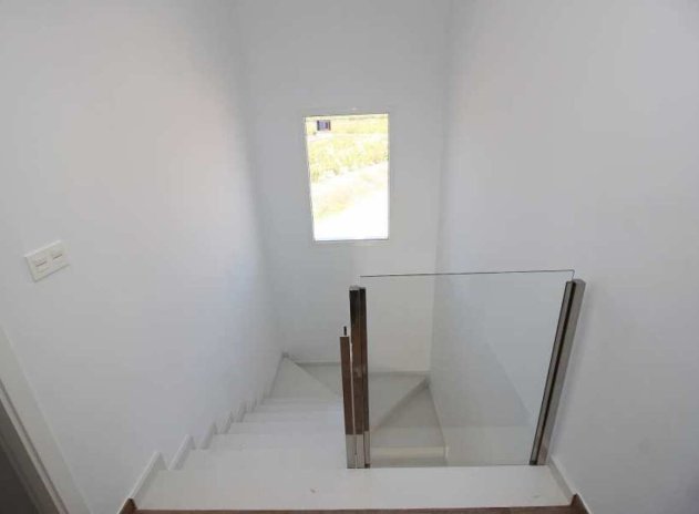 Resale - Villa * - Pinoso *