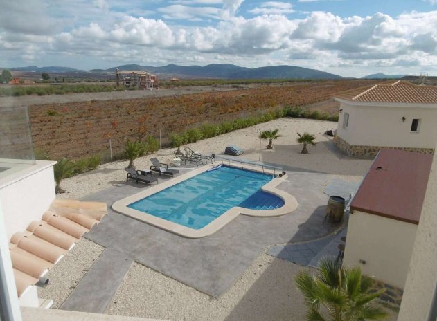 Resale - Villa * - Pinoso *