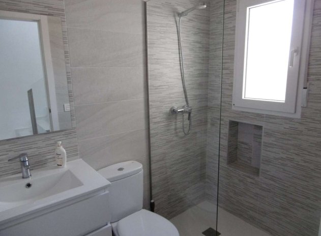 Resale - Villa * - Pinoso *