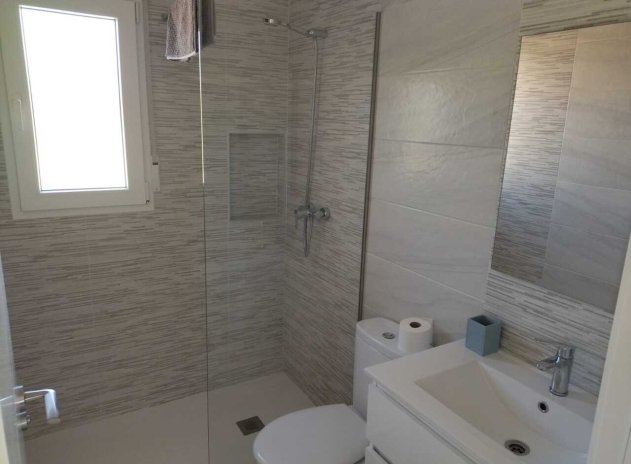 Resale - Villa * - Pinoso *