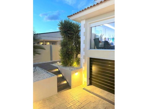 Herverkoop - Villa - Alfas del Pí - pueblo