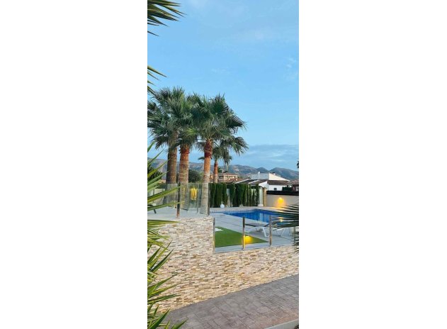 Herverkoop - Villa - Alfas del Pí - pueblo