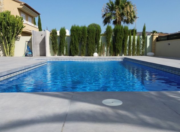 Herverkoop - Villa - Alfas del Pí - pueblo