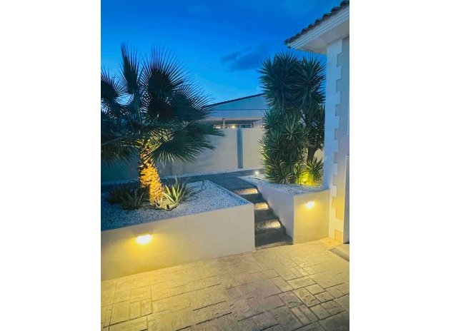 Herverkoop - Villa - Alfas del Pí - pueblo