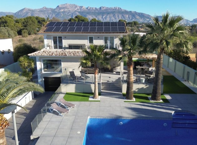 Herverkoop - Villa - Alfas del Pí - pueblo