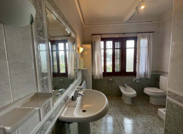 Herverkoop - Villa - Benejúzar