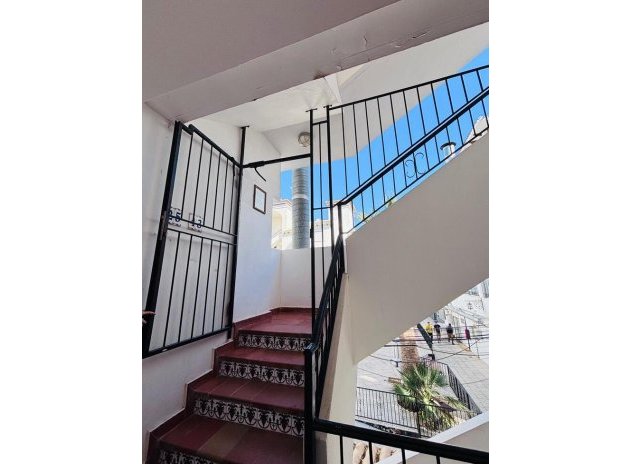 Reventa - Apartamento / Piso - Villamartin - Villamartín