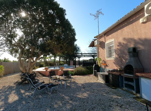 Resale - Finca / Country Property *  - Orihuela *