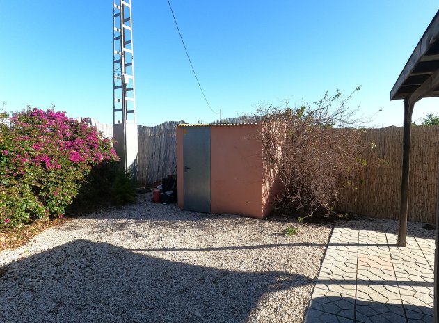 Resale - Finca / Country Property *  - Orihuela *