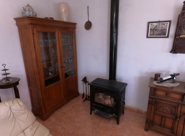 Resale - Finca / Country Property *  - Orihuela *