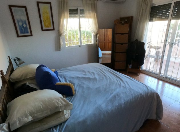 Resale - Finca / Country Property *  - Orihuela *