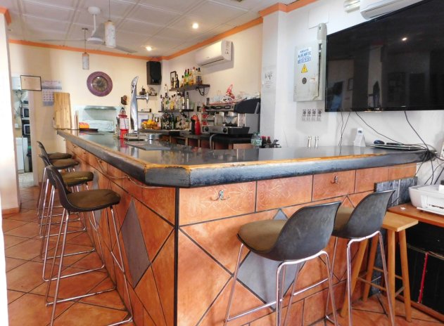 Resale - Commercial * - San Miguel de Salinas *