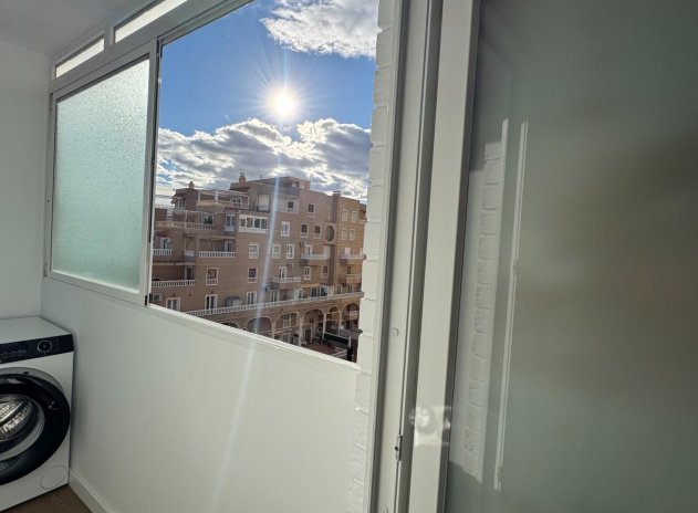 Herverkoop - Appartement - Torrevieja - Punta Prima