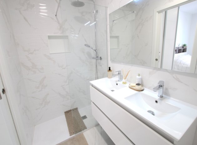 Herverkoop - Villa - Los Montesinos