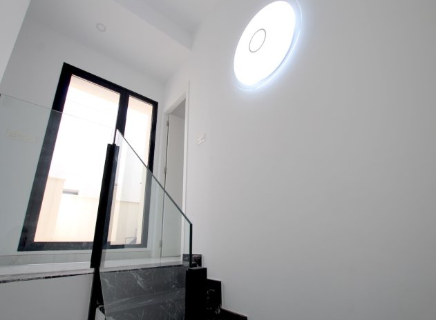 Herverkoop - Villa - Los Montesinos