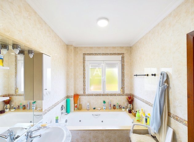 Wiederverkauf - Villa - Pinar de Campoverde