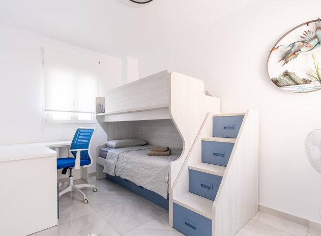 Herverkoop - Rijwoning - Torrevieja - Punta Prima