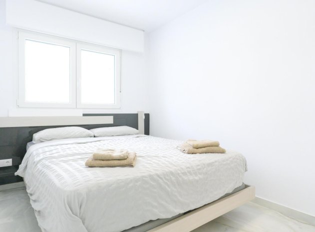 Herverkoop - Rijwoning - Torrevieja - Punta Prima