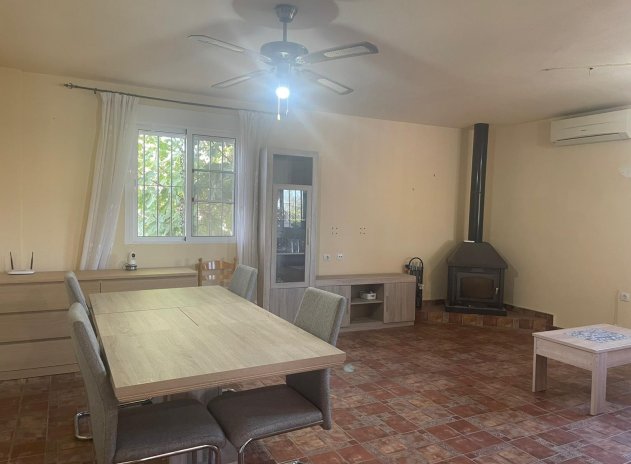 Wiederverkauf - Finca / Ländliches Wohnhaus - Fortuna