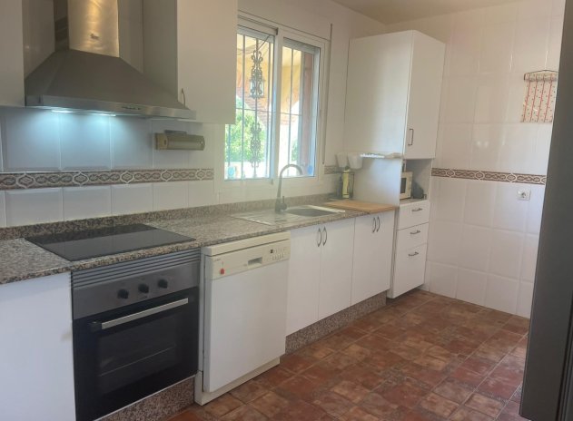 Wiederverkauf - Finca / Ländliches Wohnhaus - Fortuna