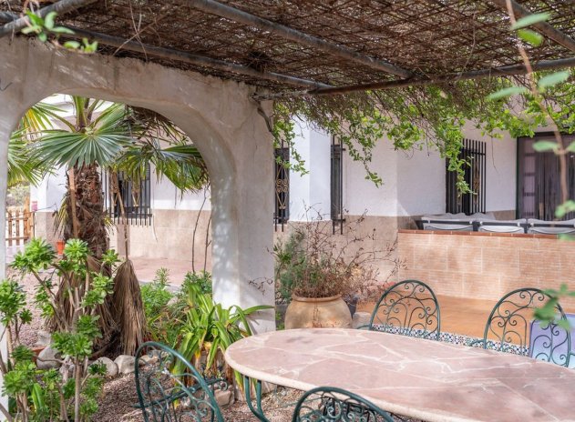 Herverkoop - Villa - Hondón de las Nieves