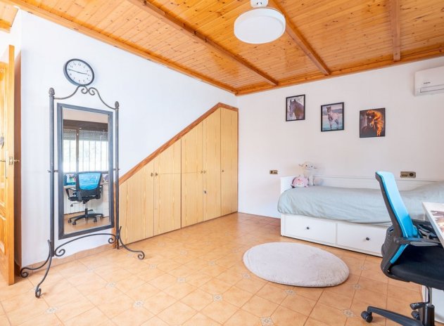 Herverkoop - Villa - Hondón de las Nieves