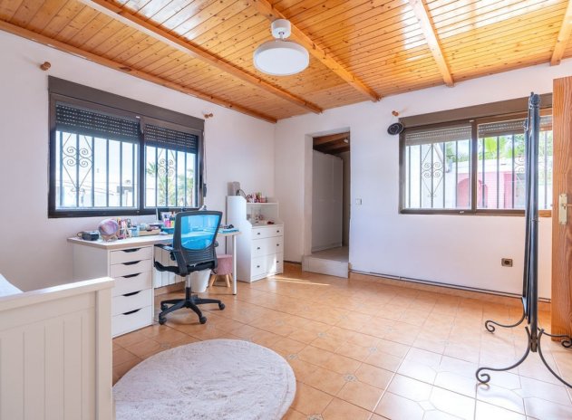 Herverkoop - Villa - Hondón de las Nieves