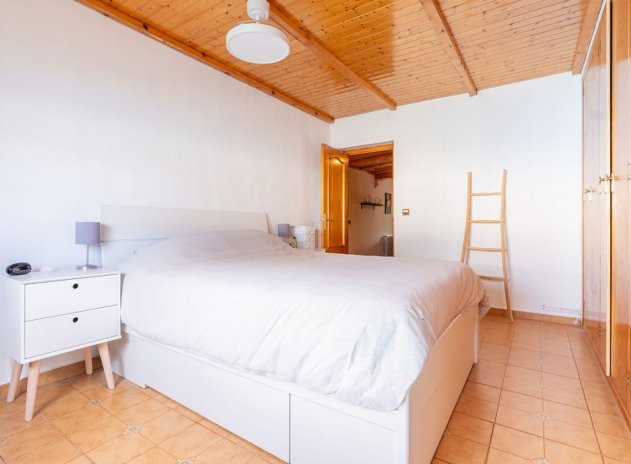 Herverkoop - Villa - Hondón de las Nieves