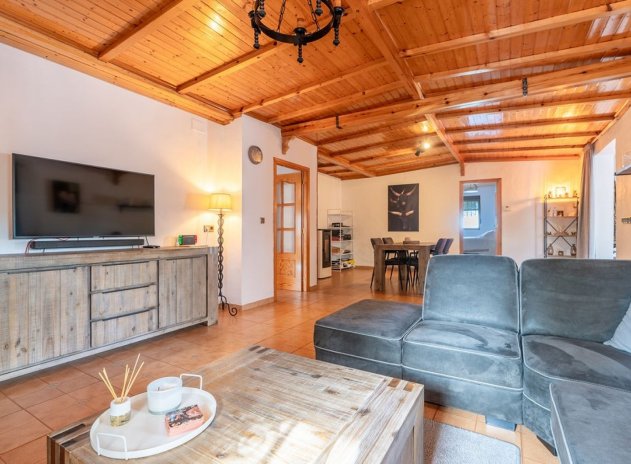 Herverkoop - Villa - Hondón de las Nieves