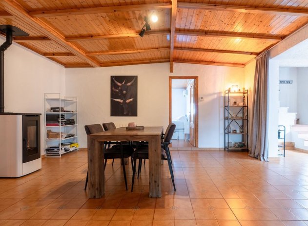 Herverkoop - Villa - Hondón de las Nieves