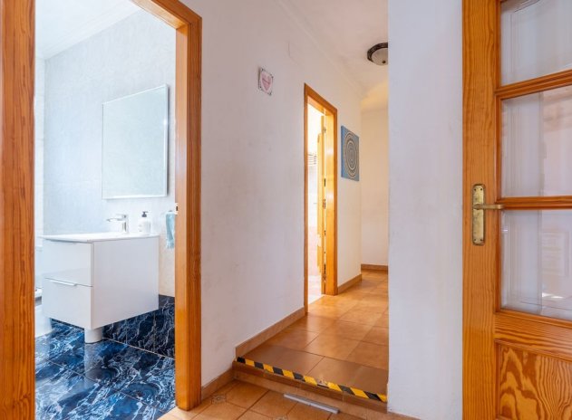 Herverkoop - Villa - Hondón de las Nieves