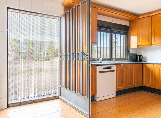 Herverkoop - Villa - Hondón de las Nieves