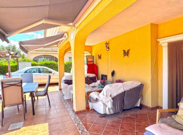 Herverkoop - Villa - Torrevieja - Los Balcones