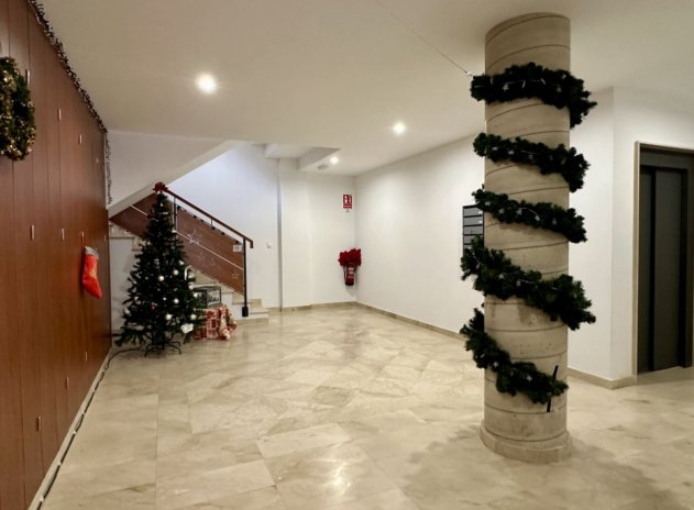 Reventa - Apartamento / Piso - San Miguel de Salinas