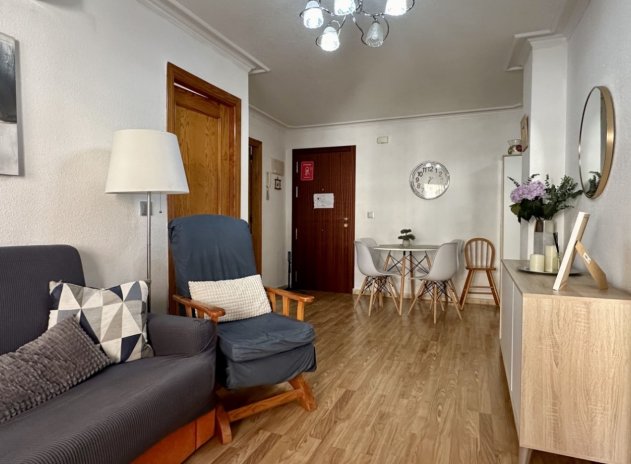 Reventa - Apartamento / Piso - Torrevieja